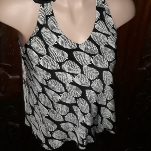 *OATTS SIZE SMALL TOP - Picture 2 of 8